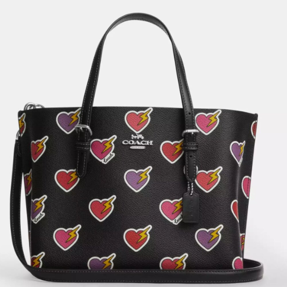 Coach Mollie Tote Bag 25 In Signature Canvas With Heart Bolt Print New! $378